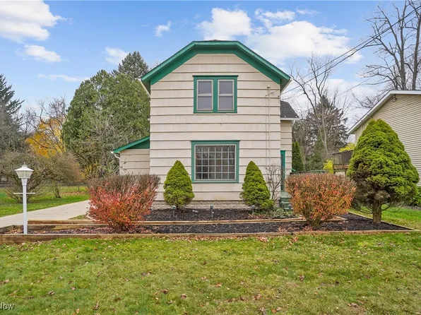 1972 Scudder Dr, Akron, OH 44320