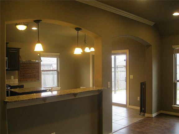 4th image of 4400 W Murfield Dr