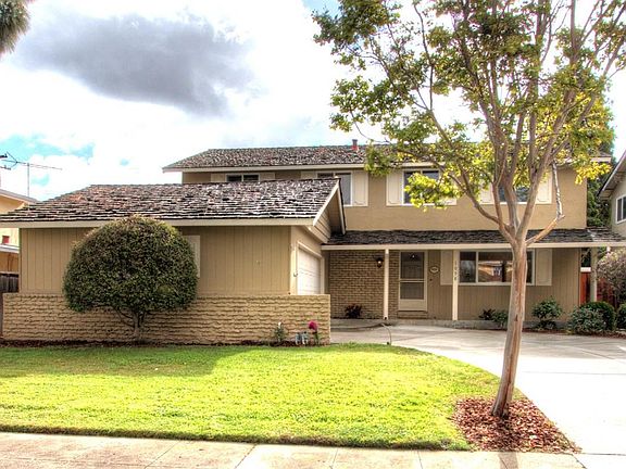 2nd image of 1058 Oaktree Dr