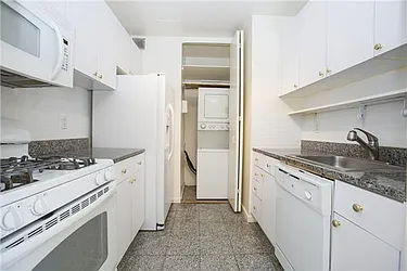 Rented by Sumitomo Real Estate Sales