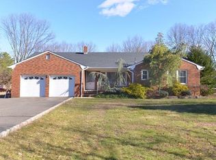 225 Old Forge Rd, Monroe Twp, NJ 08831