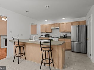 141 Marie Cir, Aston, PA 19014