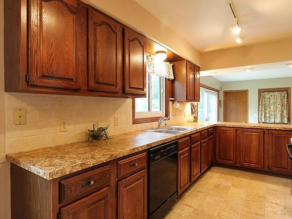 2nd image of 713 Goldenrod Ave