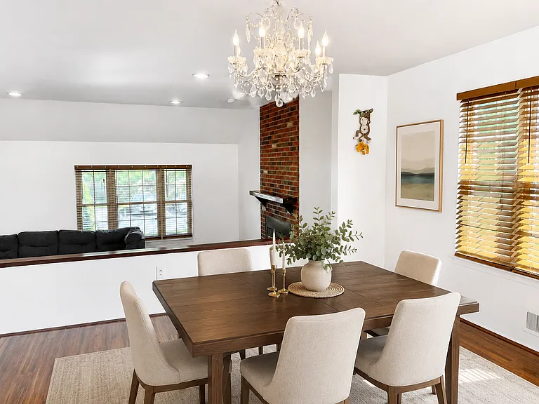 225 Driscoll Ct — Photo 3