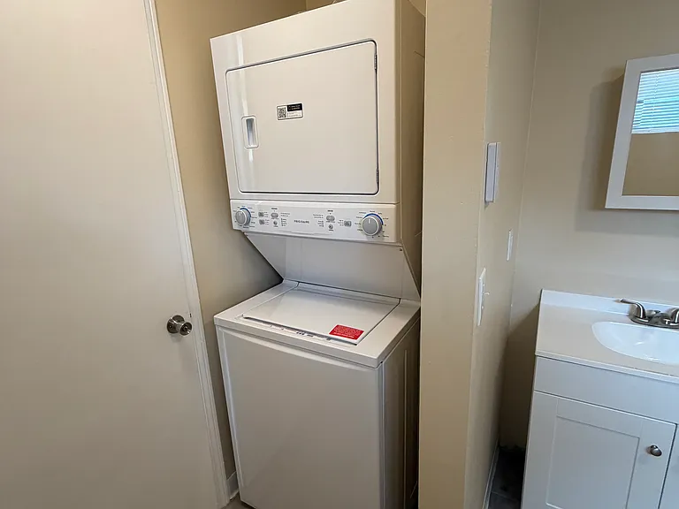 112 Murray St #1 — Photo 6