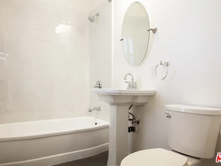 6905 Costello Ave — Photo 14