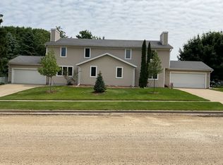 1802 Manchester Xing #1, Waunakee, WI 53597