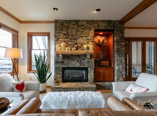 61 Spring Rock Rd, Burnsville, NC 28714