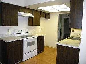 134 Ledbury Dr - Kitchen