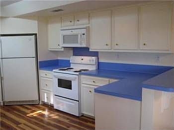 4th image of 340 Park Meadow Dr