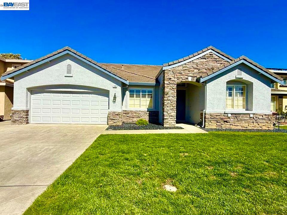 1st image of 790 Everglades Ln