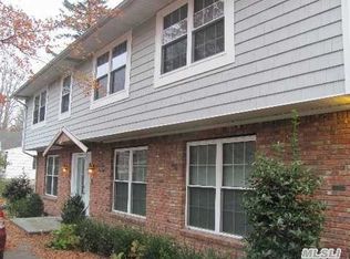40 Lewis Ct, Huntington Station, NY 11746