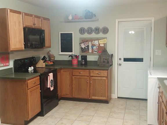 2nd image of 2424 Bellfield St