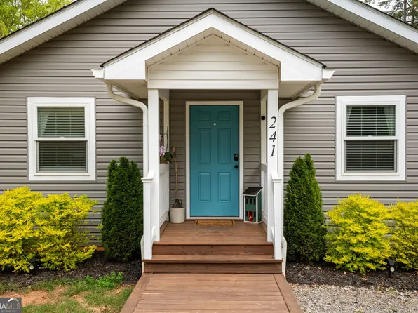 241 White Pine Dr, Fair Play, SC 29643