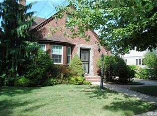 106 Emerson Ave, Floral Park, NY 11001