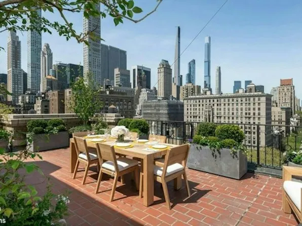 133 East 64th Street image 1 of 21