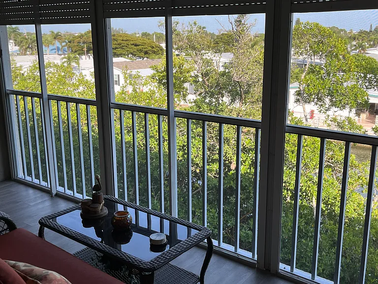 Large screened in Lani with canal view and plenty of privacy.