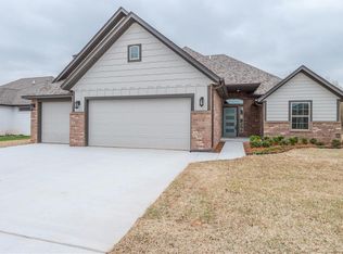 11308 Fairways Ave, Yukon, OK 73099
