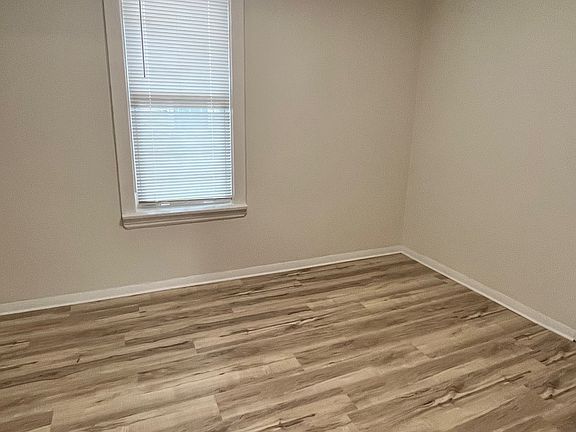 5th image of 3808 Ivy St #1