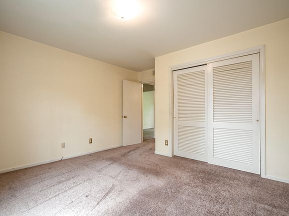 5th image of 521 Zorn Ave APT H1