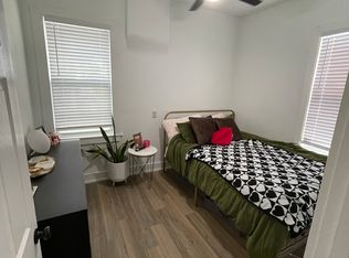 117-123 S 3rd St #1, Saint Charles, IL 60174