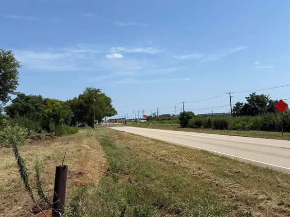 1201 S Houston St, Bullard, TX 75757