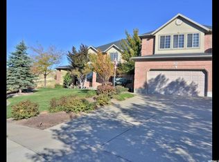 2 W Condie Cir, Farmington, UT 84025