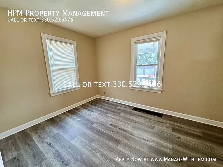 3021 Windsor Pl SW — Photo 8