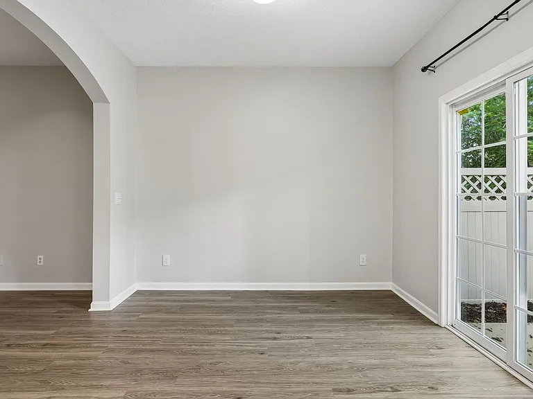 8261 Rossi Rd — Photo 28
