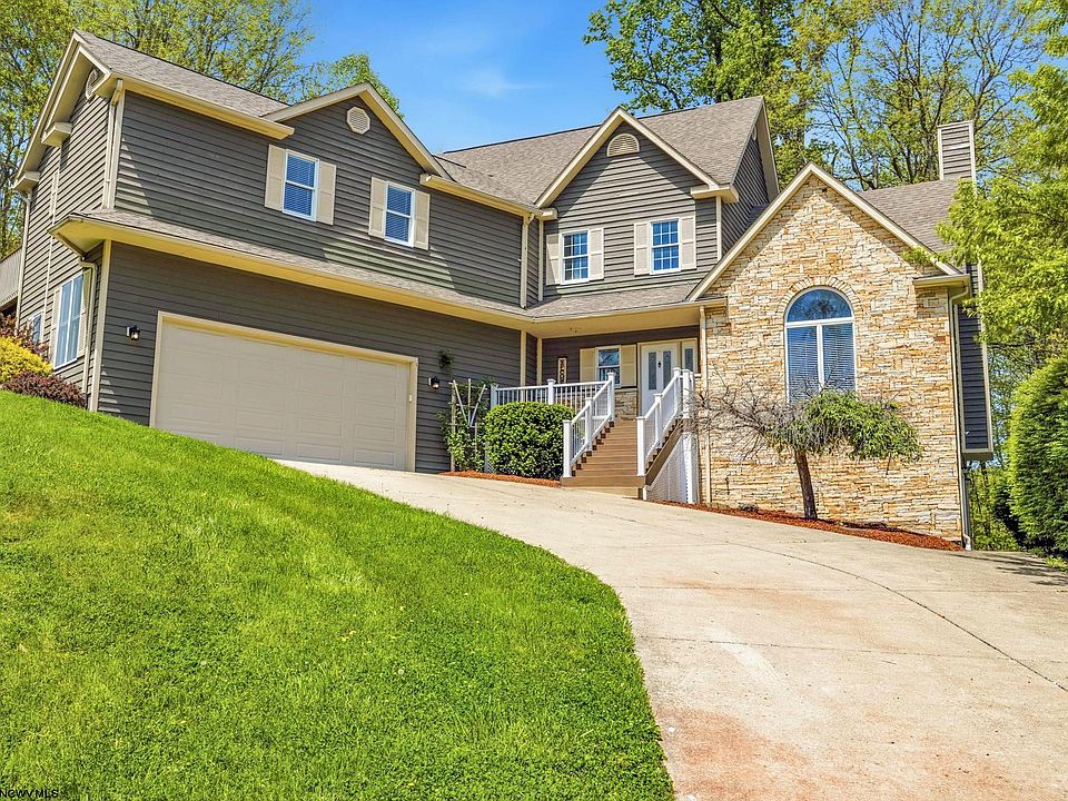1st image of 1020 Deerwood Dr
