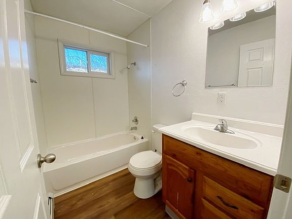 3rd image of 819 E 11th Ave APT 1