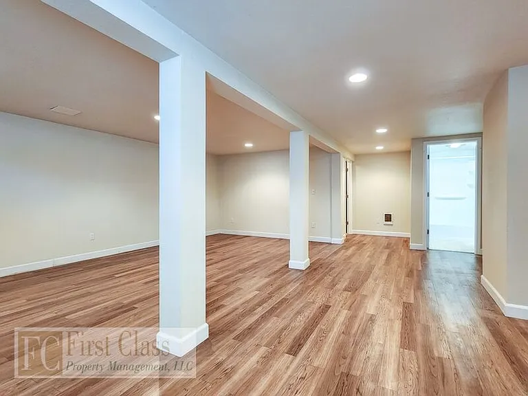 5735 N Montana Ave — Photo 14