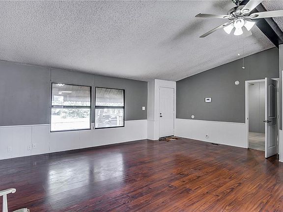 4th image of 1342 Wood Dr