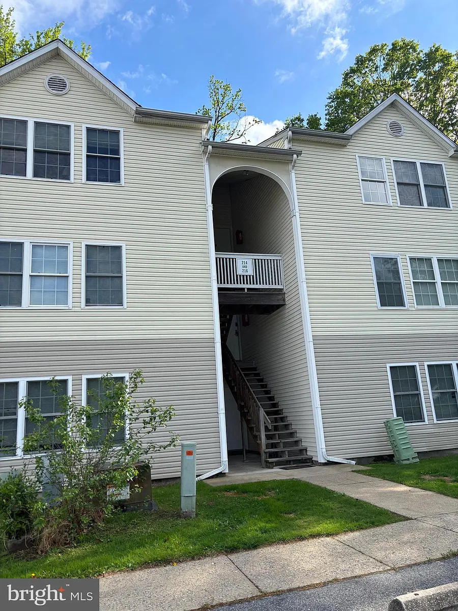 Building Photo - 216 Highland Blvd #B-76