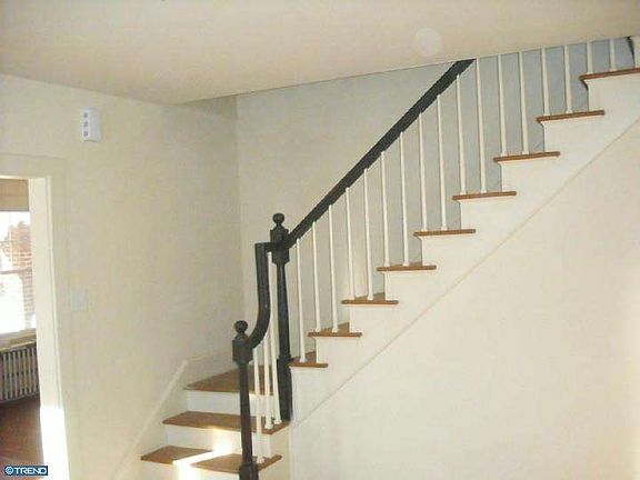 5th image of 467 Edison St