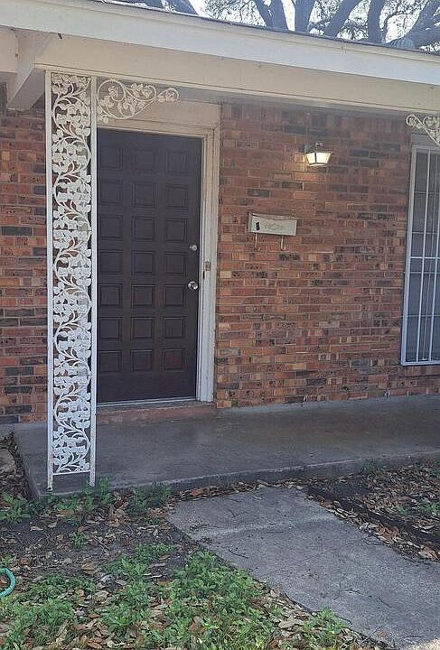 1st image of 4938 Lakewood