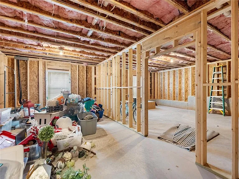 680 Groover St — Photo 33