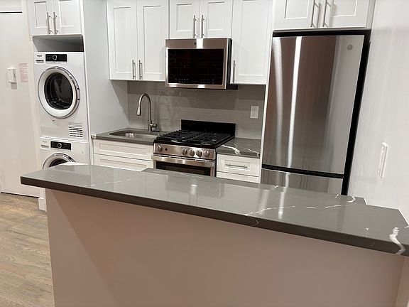 3rd image of 311 E 81st St APT 4RE