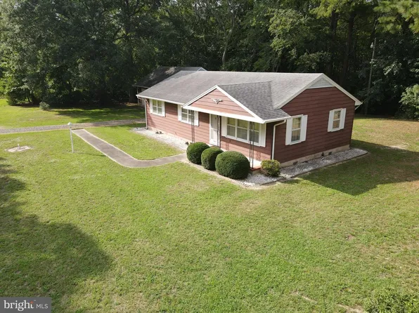 5803 Steffe Dr, Snow Hill, MD 21863