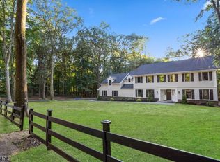 29 Saint Johns Dr, Gladstone, NJ 07934