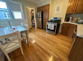 411 E 5th St #2, Boston, MA 02127
