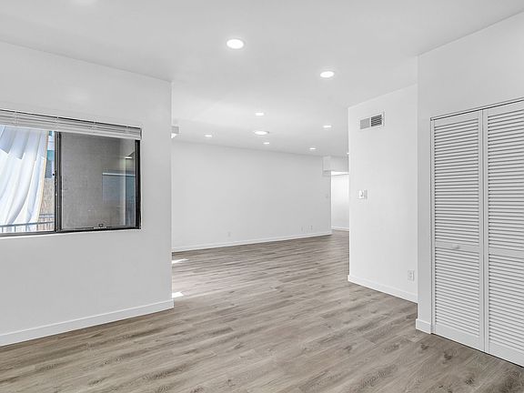4th image of 4544 Colbath Ave APT 10