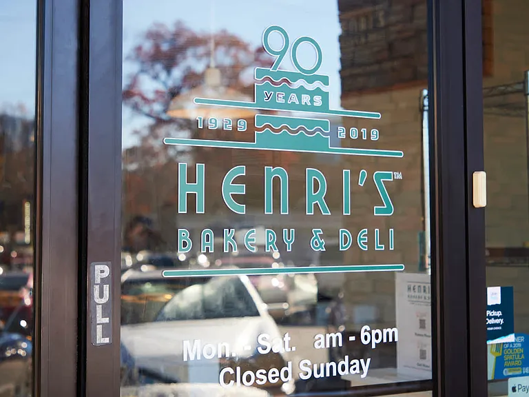 Henri's Bakery and Deli
