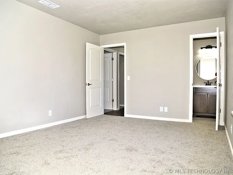 1262 E 140th St — Photo 21