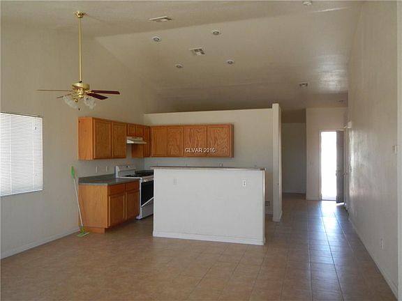 4th image of 705 Turtleback Dr #0