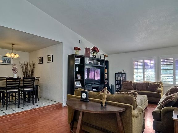 5th image of 729 Anza Way