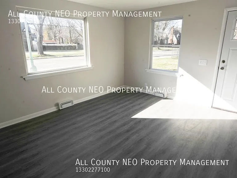 2114 Market Ave N #1 — Photo 14