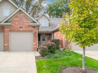 1264 Oakleaf Ct, Aurora, IL 60506