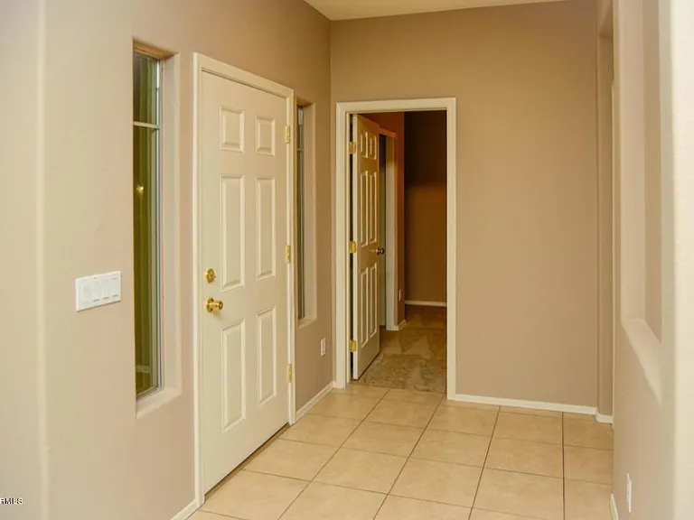 1428 E Hopkins Rd — Photo 3