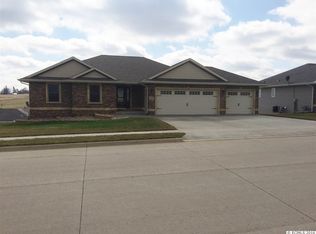 2267 Indy Dr, Dubuque, IA 52002
